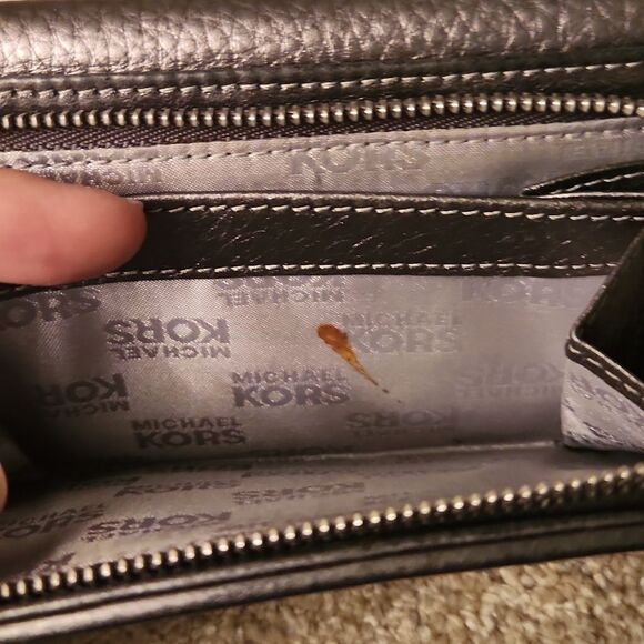 Michael Kors Silver Wallet - Picture 6 of 9